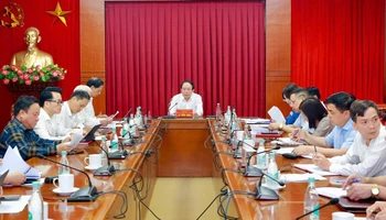 Ban Chỉ đạo phòng, chống tham nhũng, lãng phí, tiêu cực thành phố Hải Phòng tiến hành Phiên họp thứ 10 .