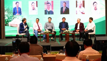 Đại biểu tham gia thảo luận tại Hội thảo