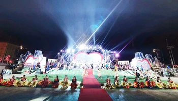 Khai mạc Lễ hội chợ Phong lưu Khâu Vai.