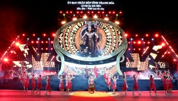 Khai mạc Lễ hội du lịch biển Sầm Sơn.
