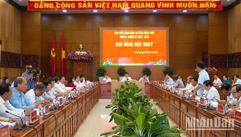Đại biểu thảo luận tại hội nghị. (Ảnh: HỮU NGHĨA).