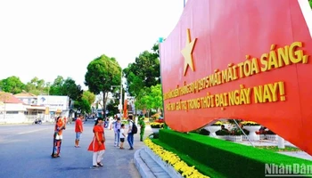 Du khách tham quan tại Cần Thơ dịp nghỉ lễ vừa qua.