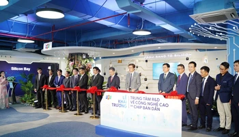 FPT khai trương Trung tâm R&D về công nghệ cao và chip bán dẫn đầu tiên tại công viên phần mềm số 2 TP Đà Nẵng.