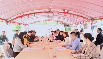 Buổi làm việc giữa Tỉnh Lạng Sơn (Việt Nam) và Thị Bằng Tường (Khu tự trị Dân tộc Choang Quảng Tây, Trung Quốc). 