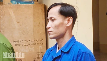 Bị cáo Nguyễn Hoàng Huy bị dẫn giải về trại giam. 