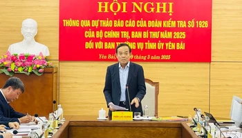 Đồng chí Trần Lưu Quang phát biểu tại hội nghị. (Ảnh: THANH SƠN}