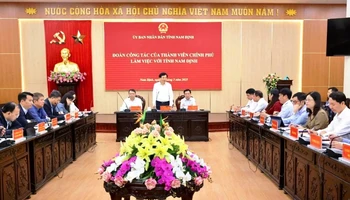 Quang cảnh buổi làm việc.