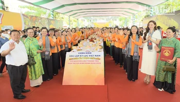 135 món ăn từ trái thanh trà Bình Minh, tỉnh Vĩnh Long được xác lập kỷ lục. 