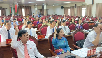 Đại biểu thống nhất cao tại kỳ họp. 