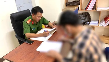 N.C.C tại cơ quan công an.