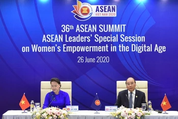 Thủ tướng Nguyễn Xuân Phúc, Chủ tịch ASEAN 2020 và Chủ tịch Quốc hội Nguyễn Thị Kim Ngân, Chủ tịch AIPA 41 dự Phiên họp đặc biệt chiều 26-6 (Ảnh: TRẦN HẢI)