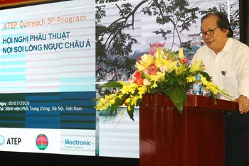 PGS, TS Nguyễn Viết Nhung phát biểu tại hội nghị.