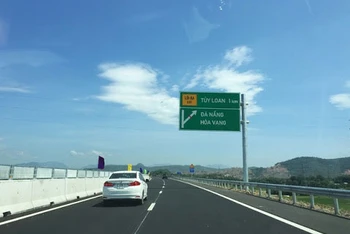 Cao tốc Đà Nẵng - Quảng Ngãi. 
