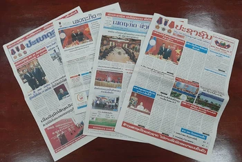 Ngày 7-7, nhiều báo chí Lào đưa tin về chuyến thăm Việt Nam của Thủ tướng Lào.