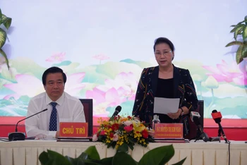 Chủ tịch Quốc hội Nguyễn Thị Kim Ngân phát biểu chỉ đạo hội nghị.