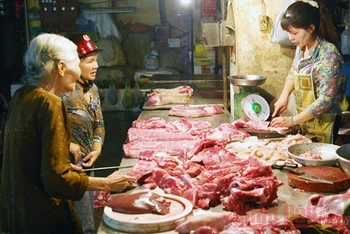 Theo Bộ Tài chính, ngay từ cuối năm 2019, giá thịt lợn đã đứng ở mức cao, bình quân tăng hơn 11% so với trước. (Ảnh minh họa: NDĐT)