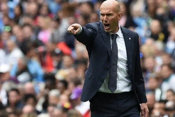 Zidane chuẩn bị có chức vô địch La Liga thứ hai cùng Real trong bốn mùa bóng. (Ảnh: Getty Images)