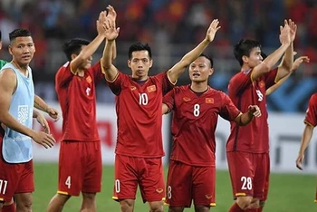 Người hâm mộ luôn chờ đón các trận đấu nảy lửa của đội tuyển Việt Nam. (Ảnh: VFF)