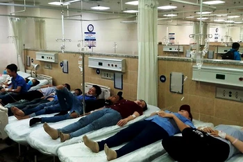 Công nhân nhập viện tại Bệnh viện đa khoa Đồng Nai.