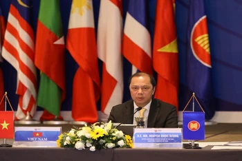 Thứ trưởng Ngoại giao Nguyễn Quốc Dũng, Trưởng SOM ASEAN của Việt Nam đã chủ trì hội nghị. (Ảnh: Bộ Ngoại giao)