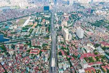 Toàn cảnh đoạn đường vành đai 2 trên cao “giải cứu điểm đen giao thông” Hà Nội