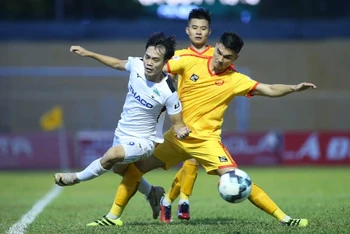 Hoàng Anh Gia Lai hòa Nam Định không bàn thắng ở vòng 11 LS V.League 1-2020 chiều 23-7. (Ảnh: Phúc Quỳnh) 