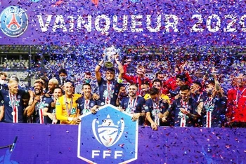 PSG vừa có thêm một chiếc cúp trong bộ sưu tập thành tích đồ sộ của mình, khi lần thứ 13 vô địch Cúp quốc gia Pháp. (Ảnh: PSG).