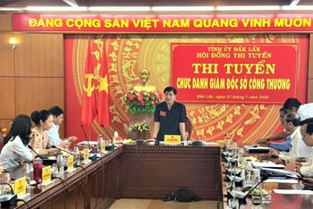 Đồng chí Bùi Văn Cường, Ủy viên Trung ương Đảng, Bí thư Tỉnh ủy Đắk Lắk, Chủ tịch Hội đồng thi tuyển chức danh Giám đốc Sở Công thương phát biểu đánh giá về việc thi tuyển.
