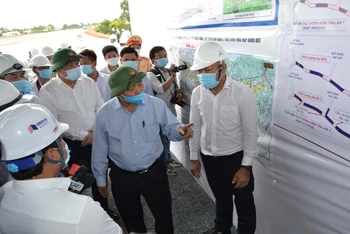 Thủ tướng Nguyễn Xuân Phúc yêu cầu phải bảo đảm tiến độ và chất lượng của dự án.