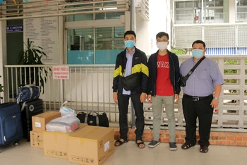 Đội phản ứng nhanh số 4 Bệnh viện Chợ Rẫy lên đường hỗ trợ Bệnh viện Đà Nẵng.