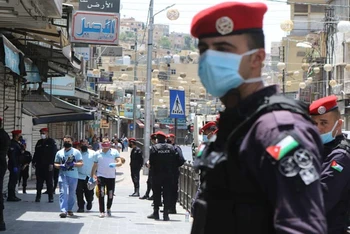 Cảnh sát tuần tra tại thủ đô Amman của Jordan. (Ảnh: Getty Images)