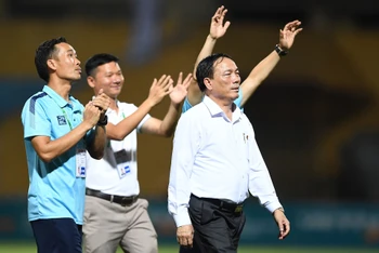 Bầu Đệ đã trải qua nhiều thăng trầm với CLB Thanh Hóa khi trở lại với đội bóng vào năm 2018. (Ảnh: VFF)