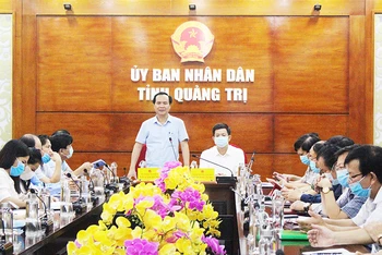 Chủ tịch UBND tỉnh Quảng Trị Võ Văn Hưng chủ trì cuộc họp Ban Chỉ đạo cùng sự tham dự của tân Bí thư Tỉnh ủy Quảng Trị Lê Quang Tùng.