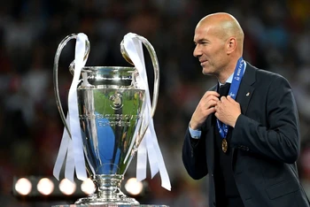 Zidane, một chuyên gia kiến tạo lịch sử. (Ảnh: Getty Images)