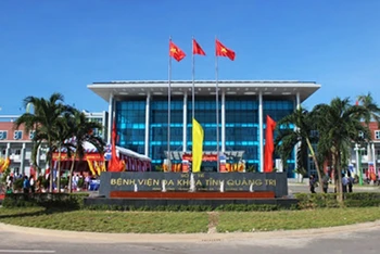 Tầng 6, tòa nhà G, Khoa Nội tổng hợp, Bệnh viện Đa khoa tỉnh Quảng Trị đang được phong tỏa. 