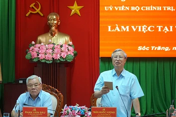 Đồng chí Trần Quốc Vượng phát biểu chỉ đạo tại Hội nghị.