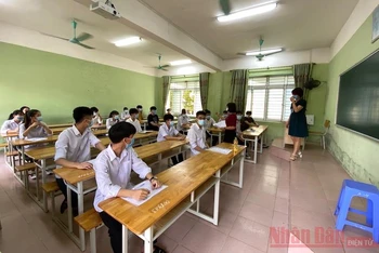 Thí sinh Kỳ thi tốt nghiệp THPT 2020 tại Điểm thi Trường THPT Minh Châu (Yên Mỹ, Hưng Yên)