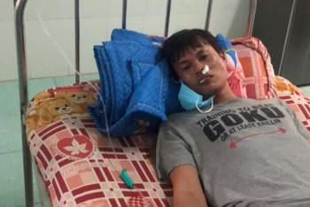 Điều dưỡng Nguyễn Đình Cường nhập viện điều trị tại khoa Chấn thương – Bỏng, Bệnh viện đa khoa tỉnh Đắk Nông. 