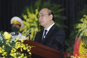 Thủ tướng Chính phủ Nguyễn Xuân Phúc đọc Lời điếu tại Lễ truy điệu (Ảnh: ĐĂNG KHOA)