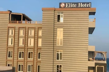 Khách sạn Elite nằm trong khu vực được bảo vệ nghiêm ngặt tại thủ đô của Somalia. (Ảnh: CNN)