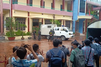 An ninh được thắt chặt tại phiên tòa xét xử bị cáo Nguyễn Xuân Đường (tức Đường "Nhuệ").