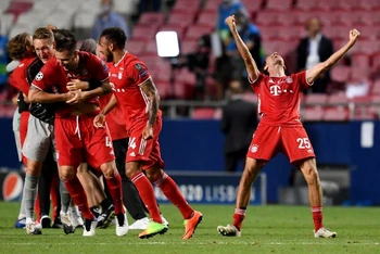 Niềm vui chiến thắng của các cầu thủ Bayern Munich.