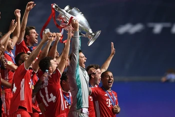 Khoảnh khắc Bayern đăng quang, đánh dấu sự kết thúc của mùa giải 2019/20 sau 426 ngày.