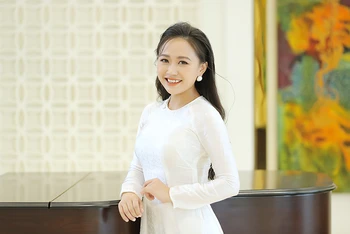 Sao Mai Phương Thanh ra mắt album “Hương sen dâng Người”