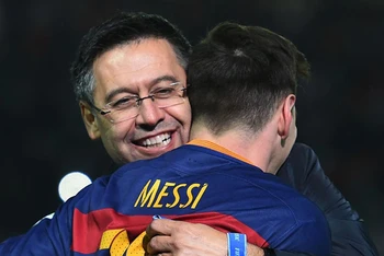 Chủ tịch Bartomeu tuyên bố sẽ từ chức nếu Messi ở lại.