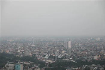 Ô nhiễm không khí tại Hà Nội thường tăng lên trong tháng 9. Ảnh: TTXVN.