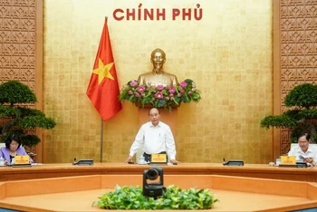 Thủ tướng Nguyễn Xuân Phúc chủ trì cuộc họp xét tặng danh hiệu Anh hùng Lao động (Ảnh: TRẦN HẢI)