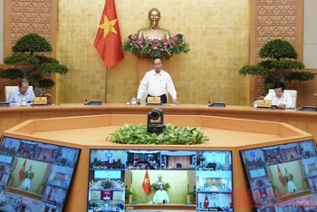 Thủ tướng Nguyễn Xuân Phúc phát biểu kết luận cuộc họp (Ảnh: TRẦN HẢI)