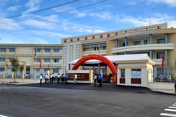 Lễ Khánh thành Công trình Bệnh viện đa khoa huyện Mang Thít vào sáng 20-9.