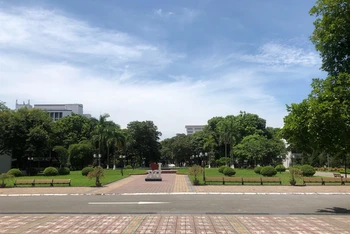 Khuôn viên Trường đại học Bách khoa Hà Nội (Ảnh: THÙY LINH)